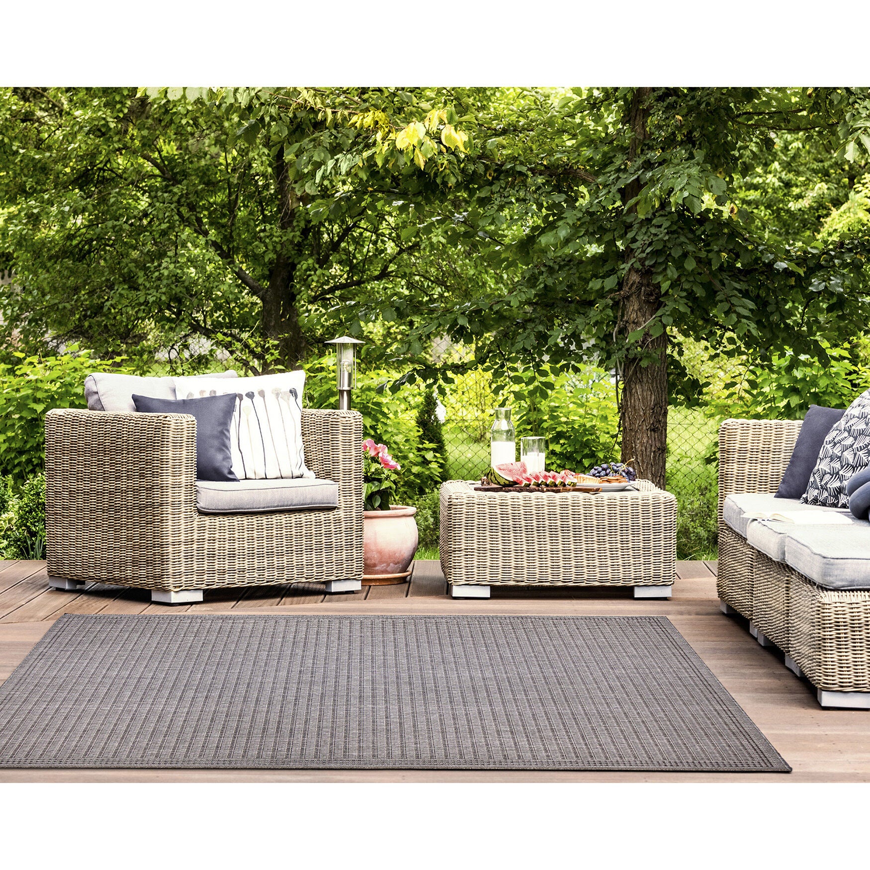 Malibu Simple Border Indoor/Outdoor Area Rug Charcoal, , alternate image number 5