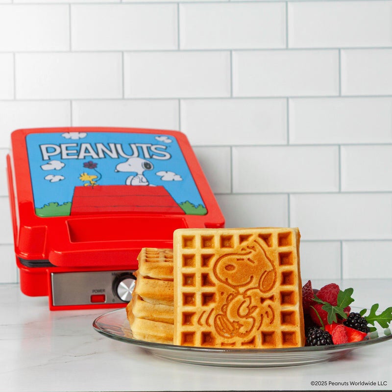 Peanuts Deluxe Waffler, RED, alternate image number 2