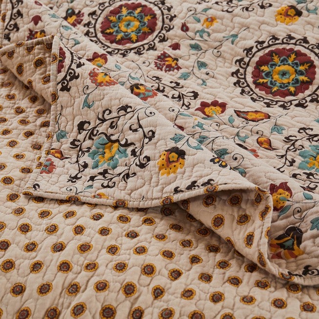 Andorra Quilt And Pillow Sham Set, , alternate image number 3