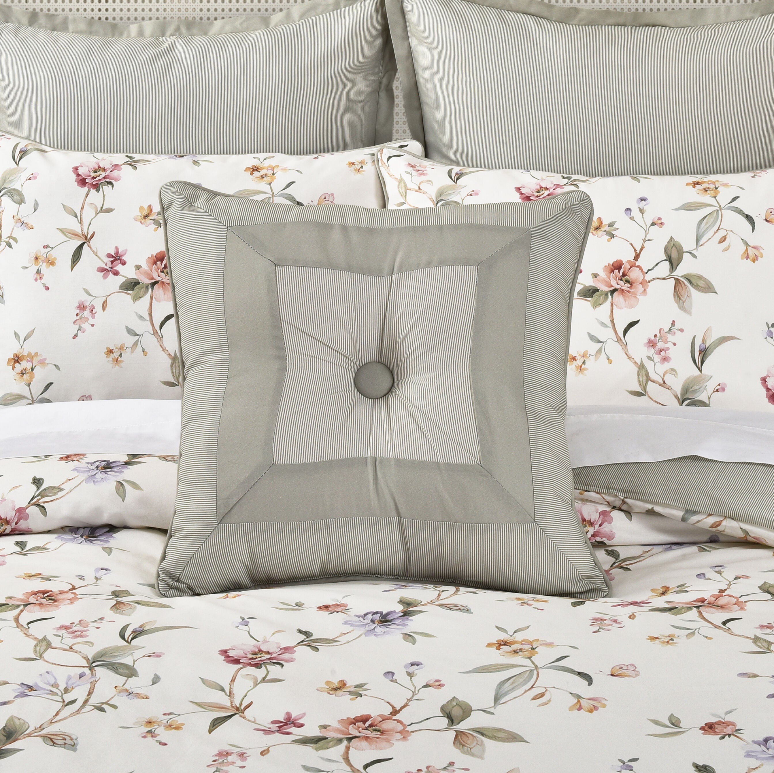 CLARICE 18 inches SQUARE DECORATIVE THROW PILLOW, GREEN, alternate image number 2