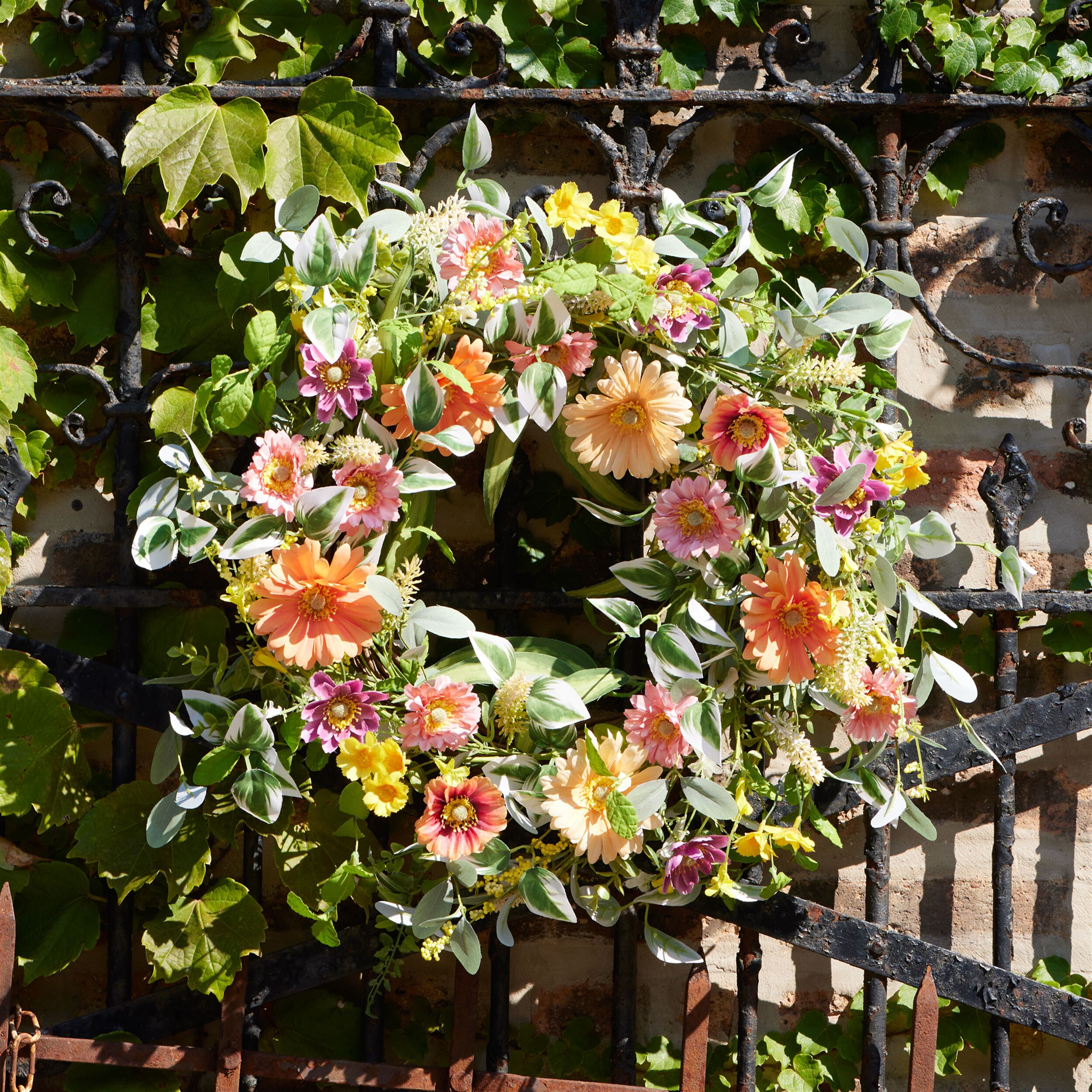 Mixed Gerbera Daisy Wreath 24IND, PINK RED GREEN, alternate image number 1