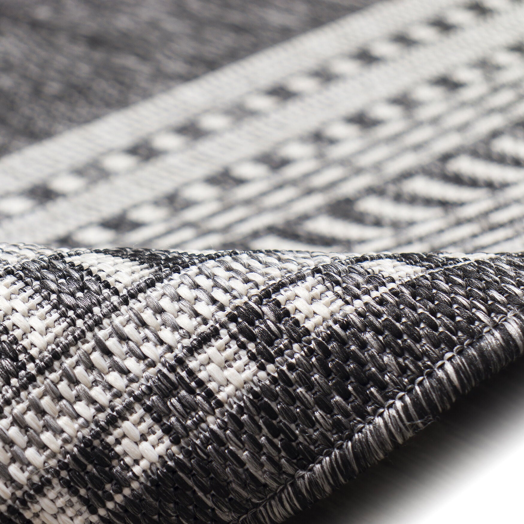 Liora Manne Malibu Etched Border Indoor/Outdoor Area Rug Charcoal 3 feet 3 inches x 4 feet 11 inches, , alternate image number 3