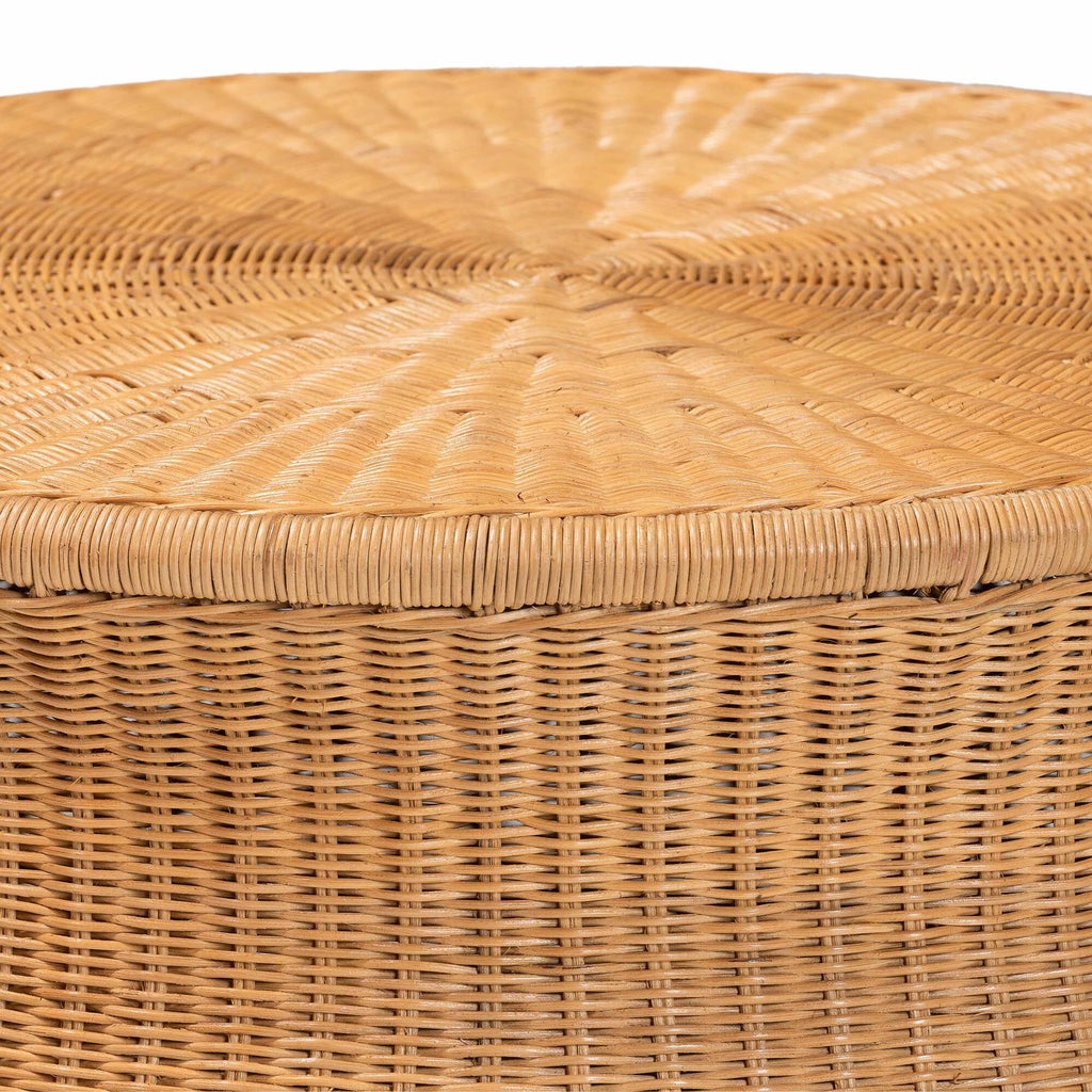 Close-up of the woven rattan on the table edge