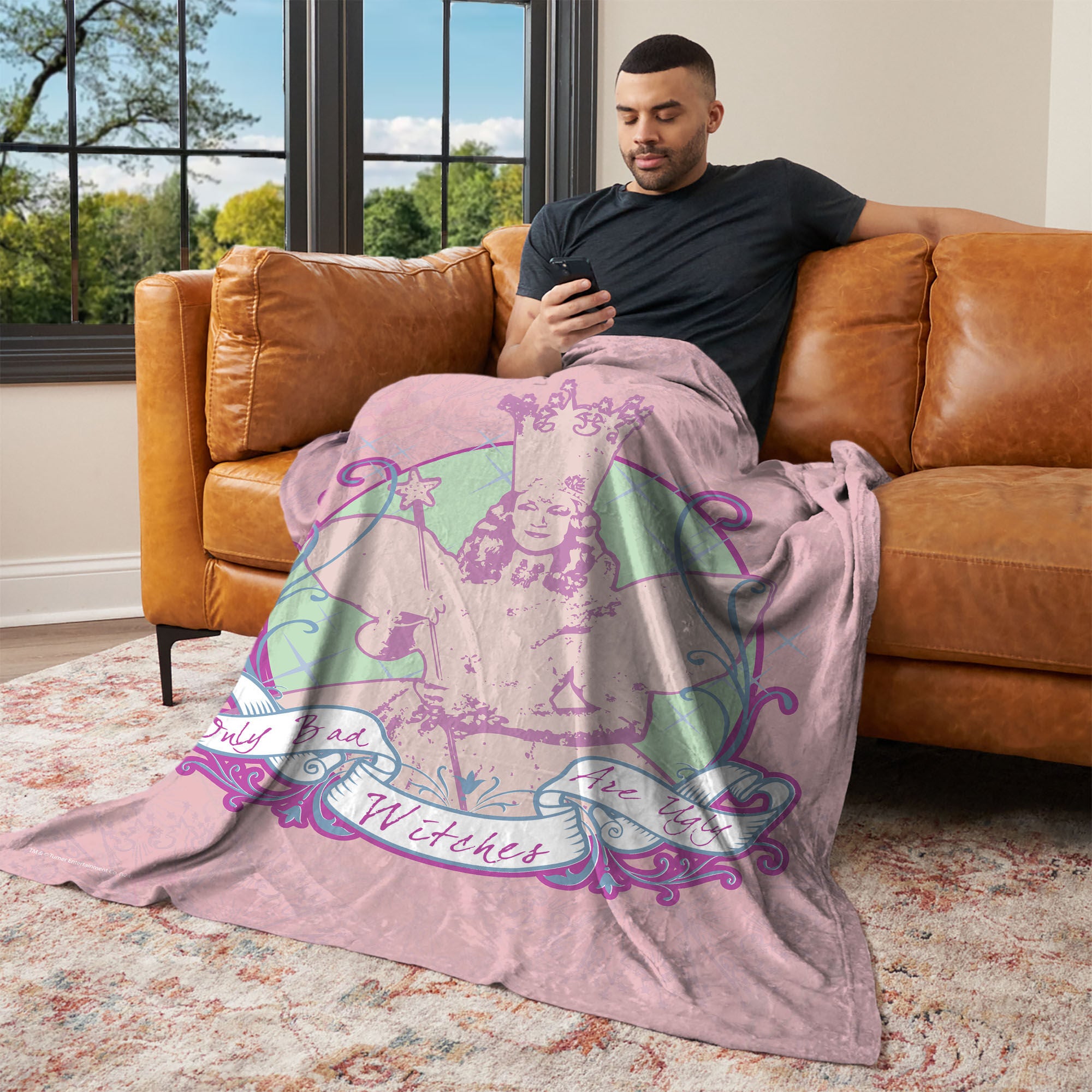 Warner Bros. The Wizard of Oz Glinda Pattern Silk Touch Throw Blanket 50x60 Inches, PINK, alternate image number 2