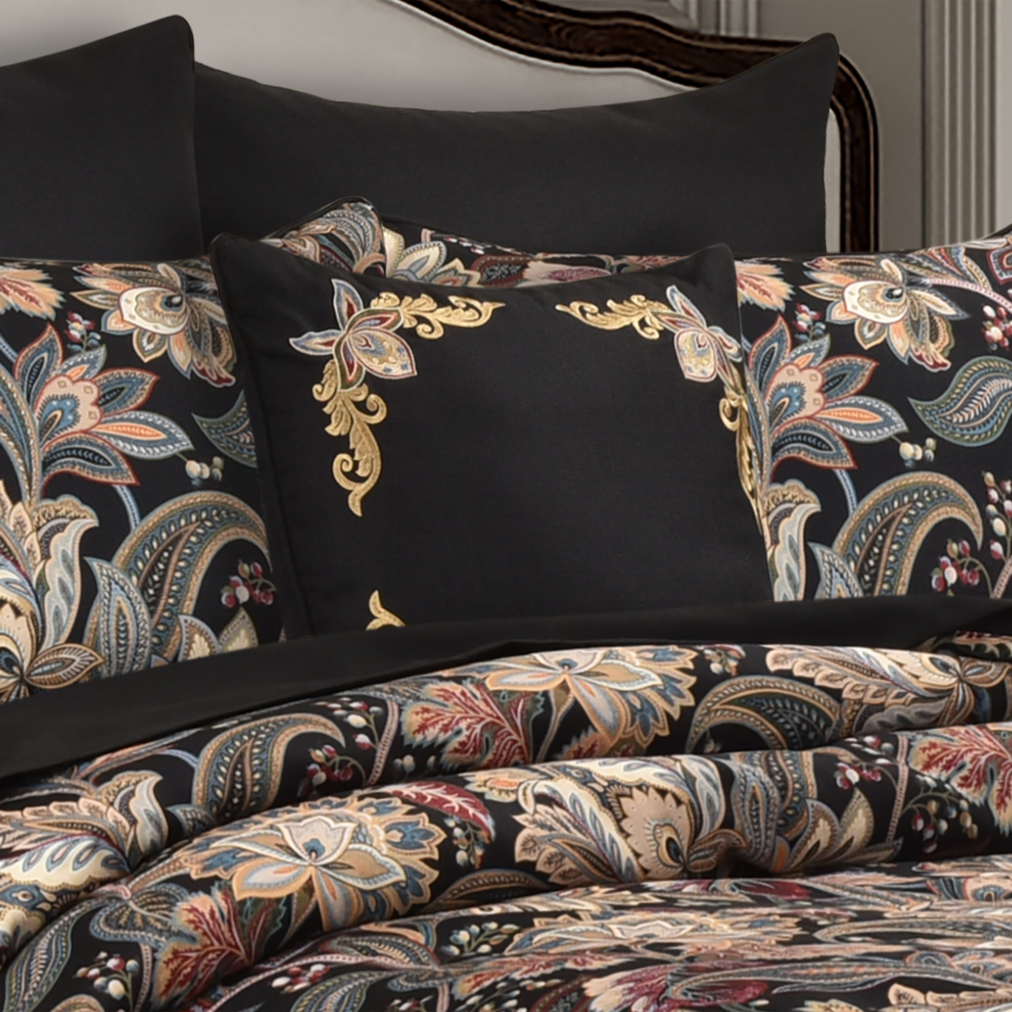 Calabria 18 Inch Square Decorative Throw Pillow, BLACK, alternate image number null