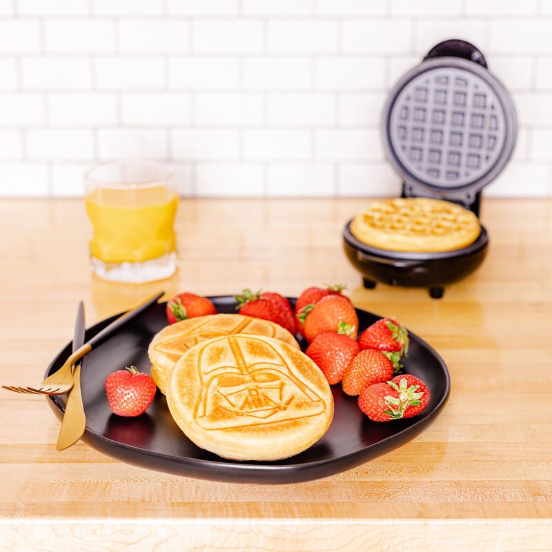 Star Wars Mini Darth Vader Waffle Maker, BLACK, alternate image number 3