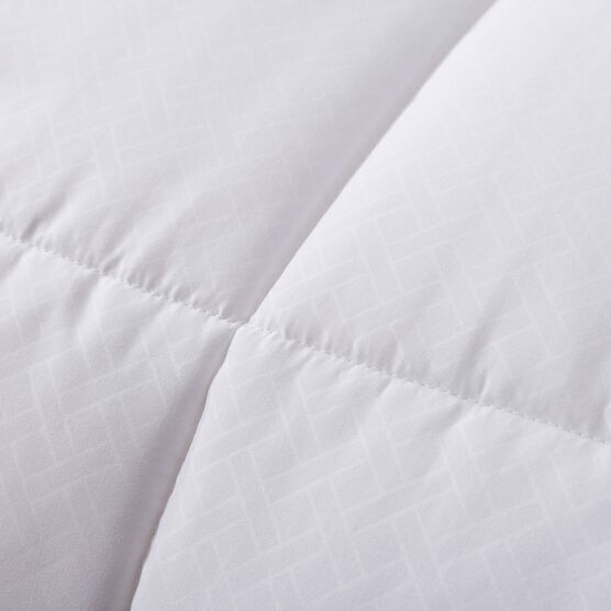 European Gusset Down Alternative Comforter, , alternate image number null