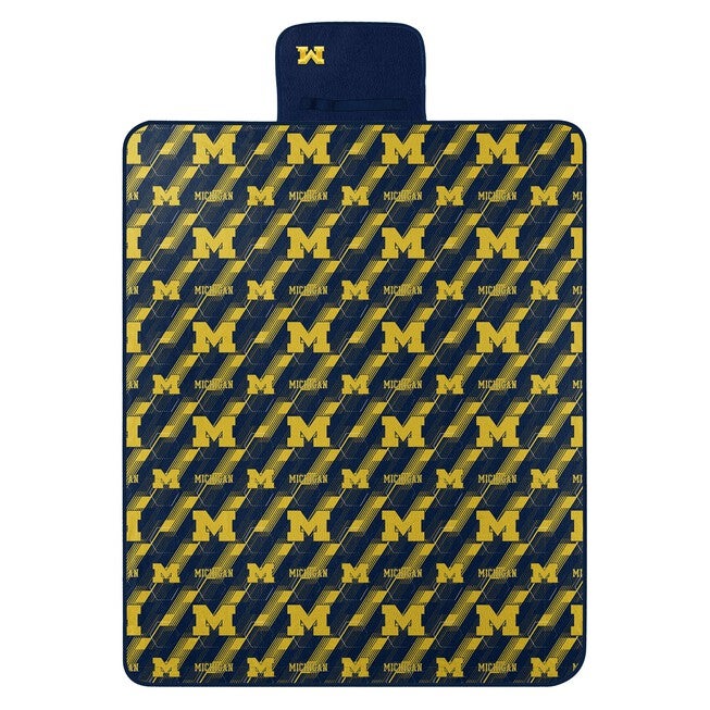 Michigan Hex Stripe Picnic Blanket, MULTI, hi-res image number null