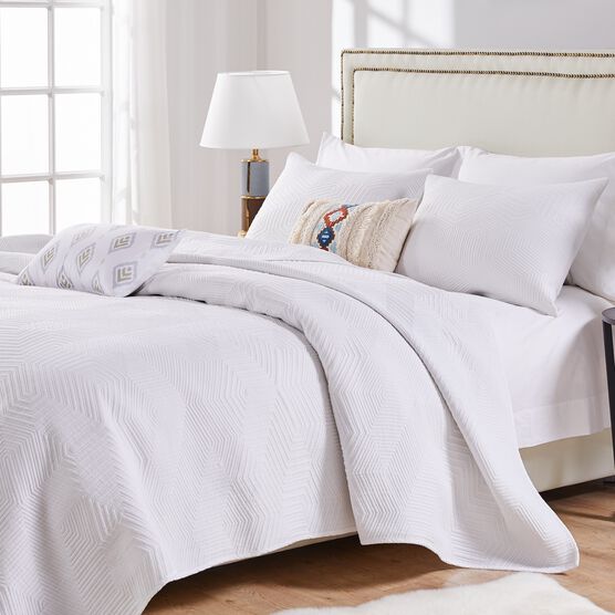 Parker White Quilt and Pillow Sham Set, , on-hover image number null
