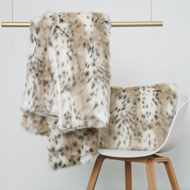 SNOW LEOPARD FAUX FUR PILLOW 20X20, , alternate image number null