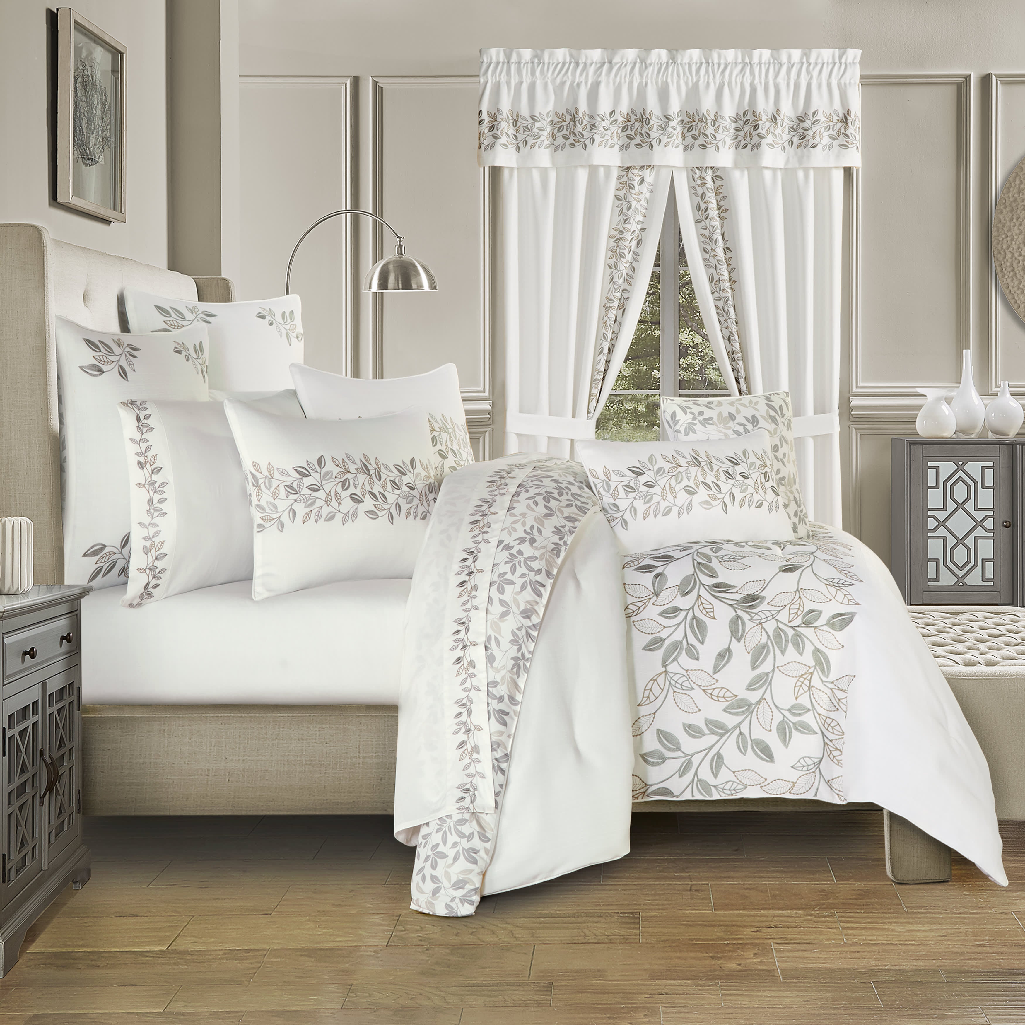 Laurel Bedding Collection, , hi-res image number 0