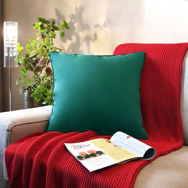 Seren Velvet Decorative Pillow 20 X 20, DARK GREEN, hi-res image number 0