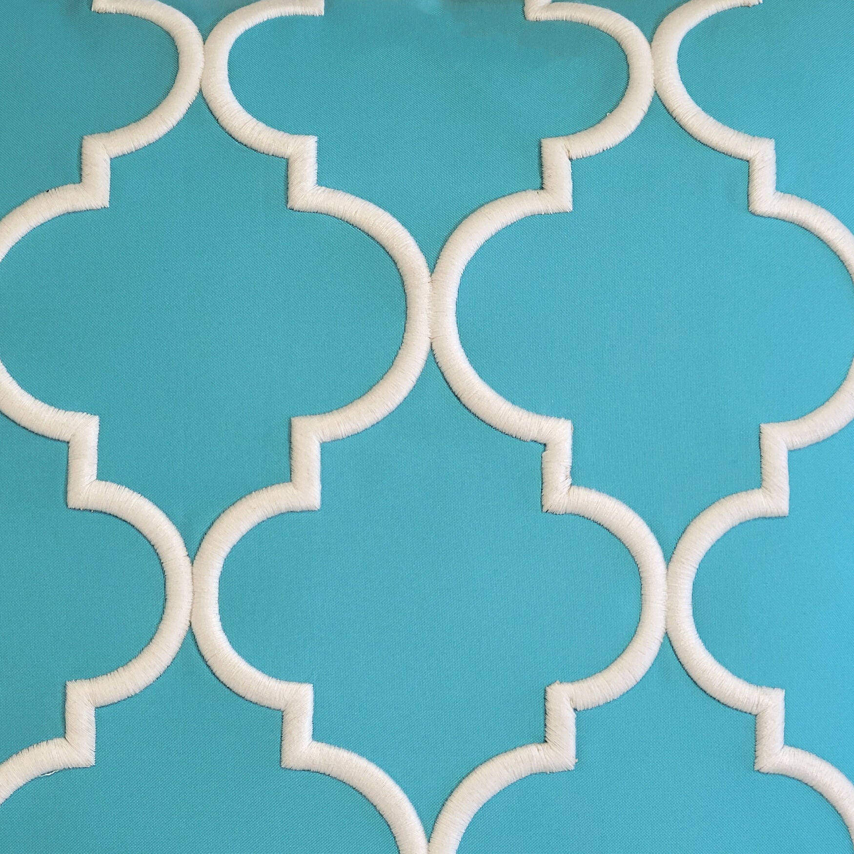 Indoor/Outdoor Oversized Embroidered Quartrefoil Decorative Throw Pillow 20X20, Leaf/White, , alternate image number 8