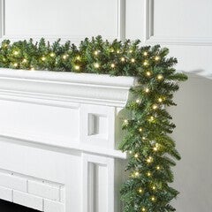 Pre-Lit Arrow-Tip 9' Garland