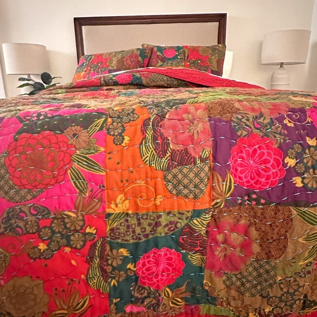 Floral Quilted Bedspread, , alternate image number null