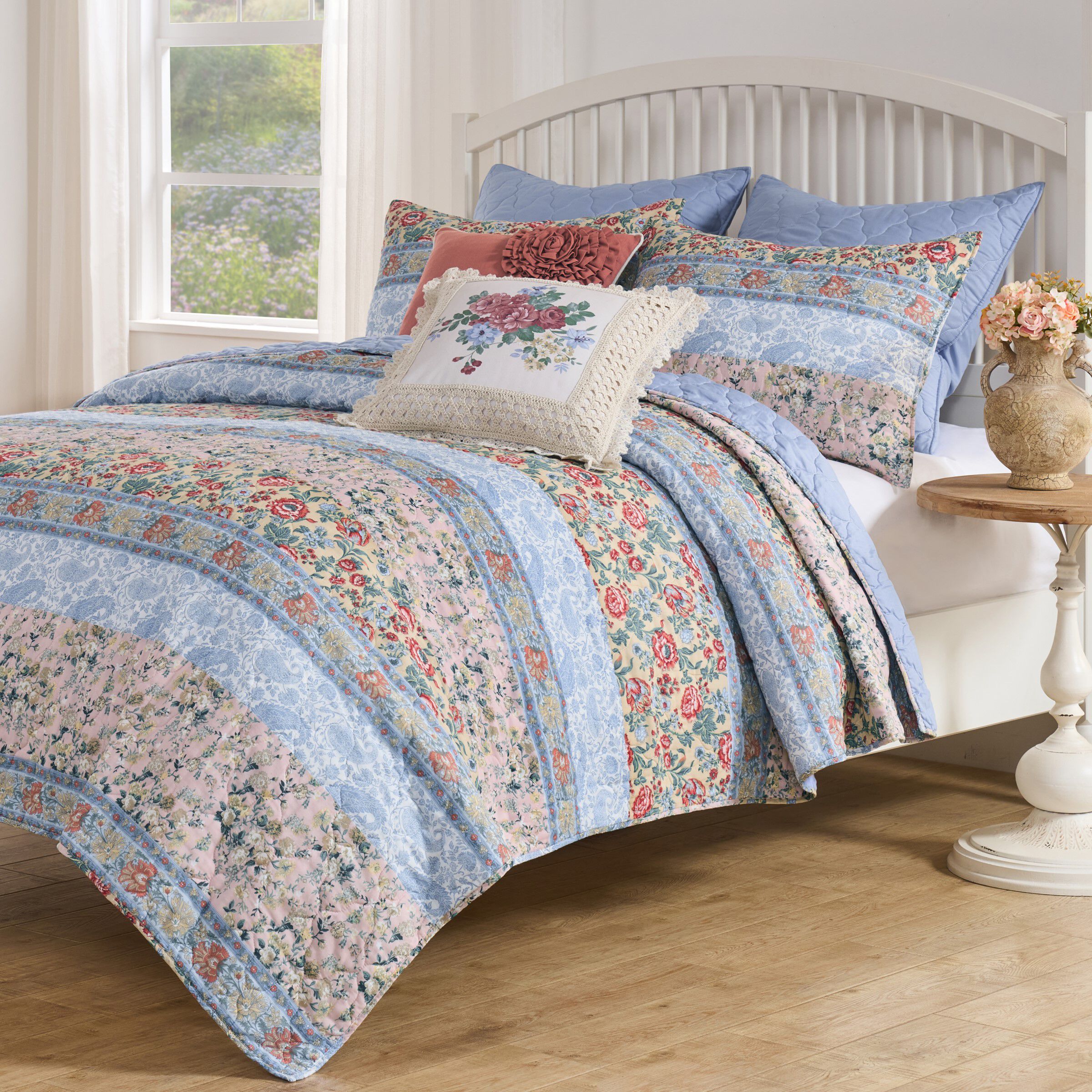 Kressida Garden Floral Collage Reversible Quilt Set, BLUE, alternate image number 1
