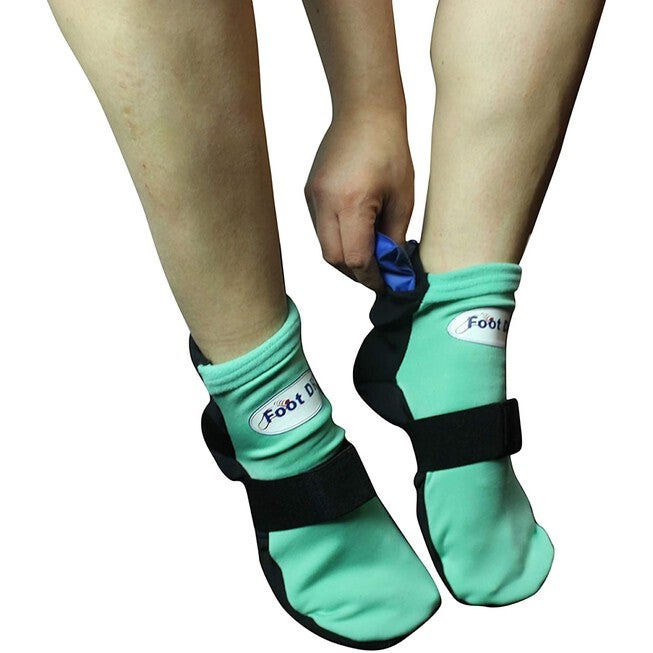 Hot And Cold Pain Relieving Gel Socks Wellness, , alternate image number null