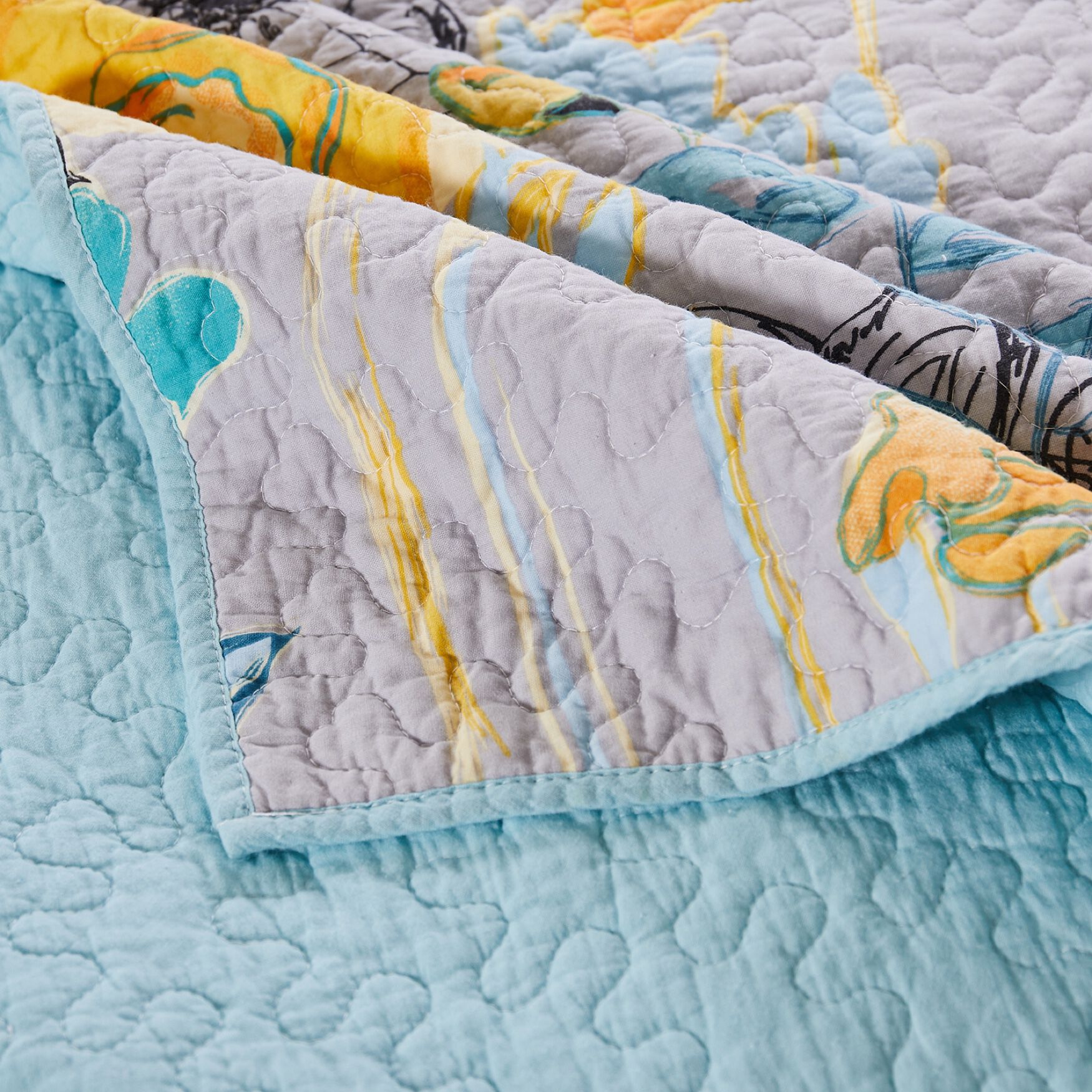 Watercolor Dream Modern Floral Quilted Throw Blanket, , alternate image number 5
