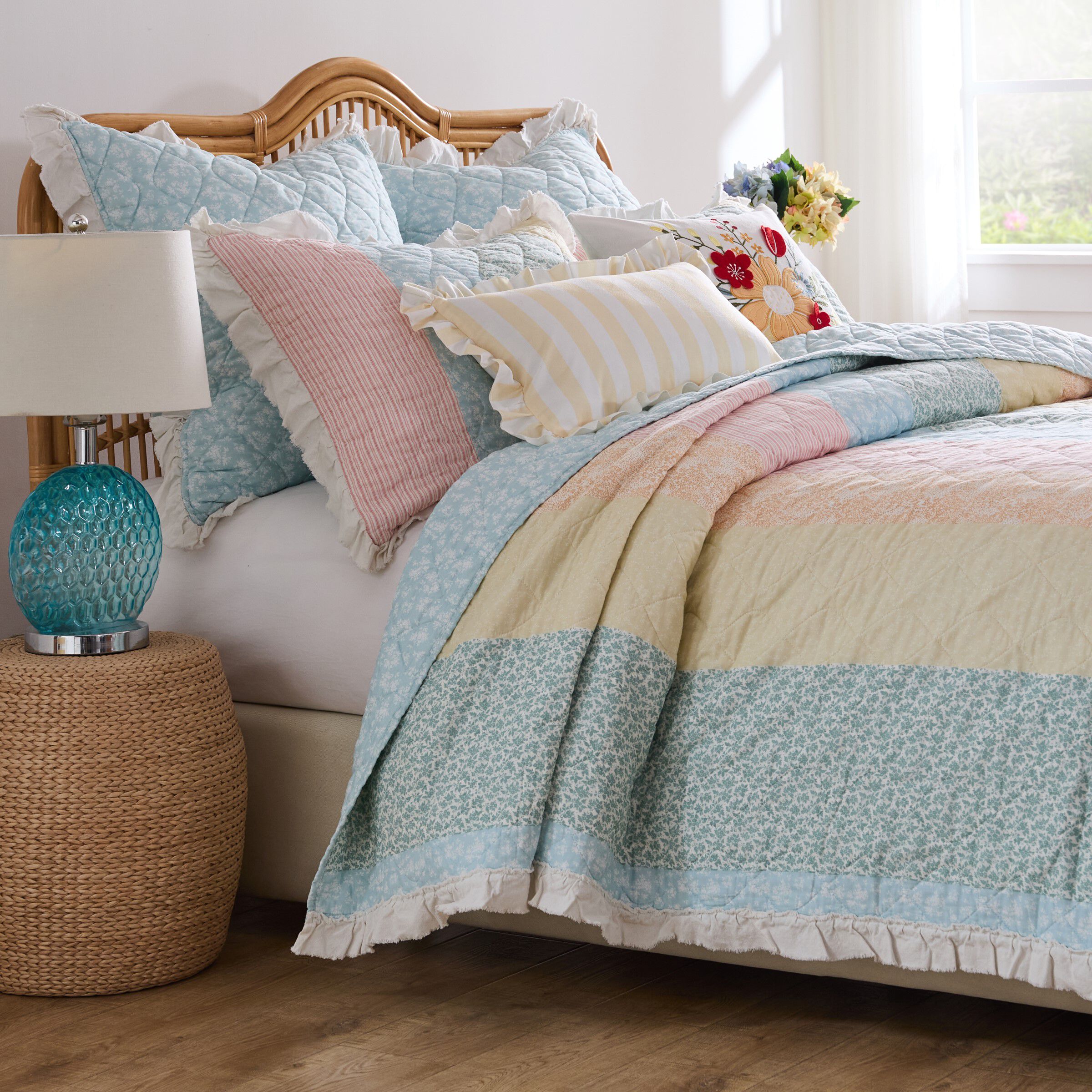 Greenland Home Fashions Tessie Ruffled Shabby Chic Quilt Set, 3-Piece King/Cal King, Pastel, PASTEL, alternate image number 4