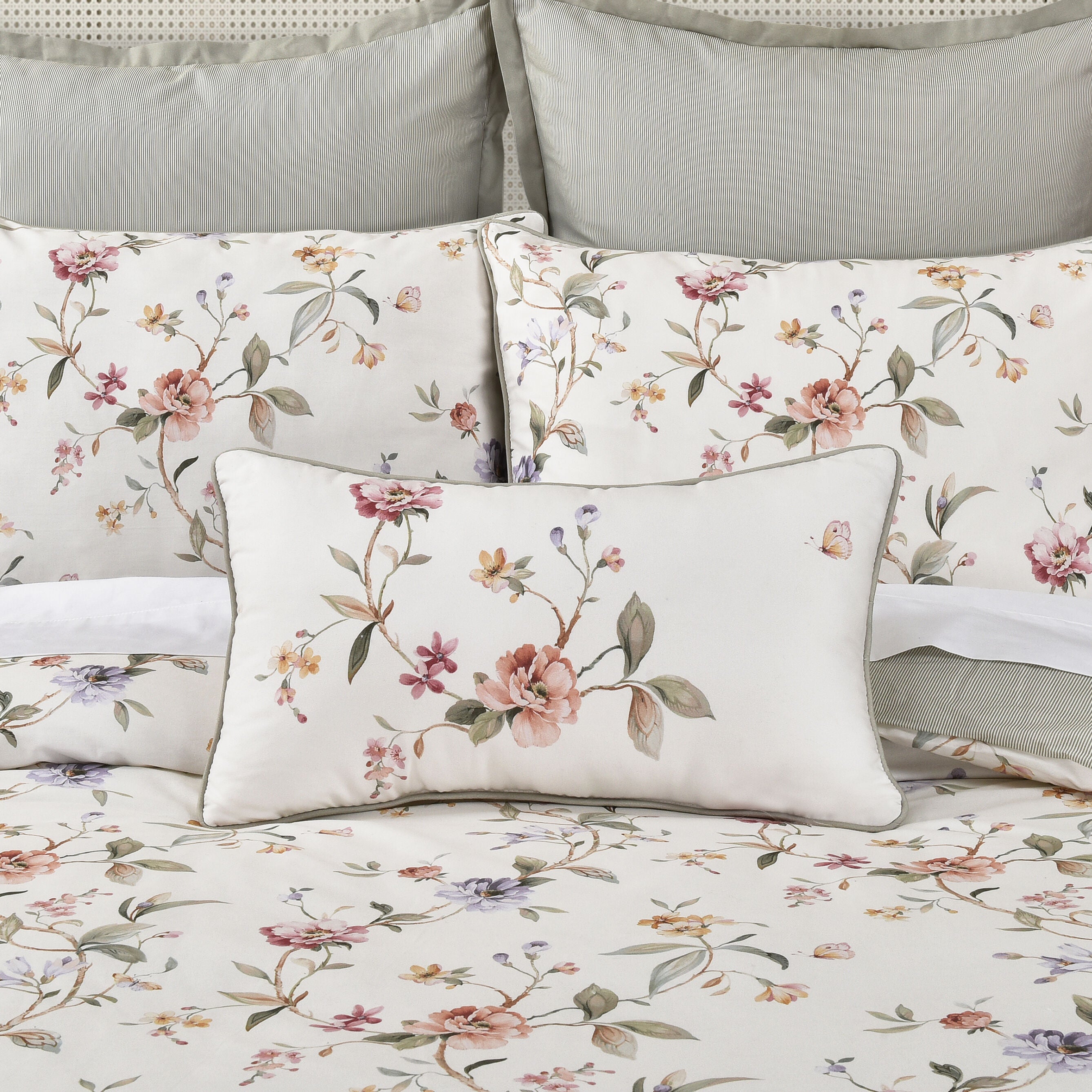 CLARICE BOUDOIR DECORATIVE THROW PILLOW, IVORY, alternate image number 2