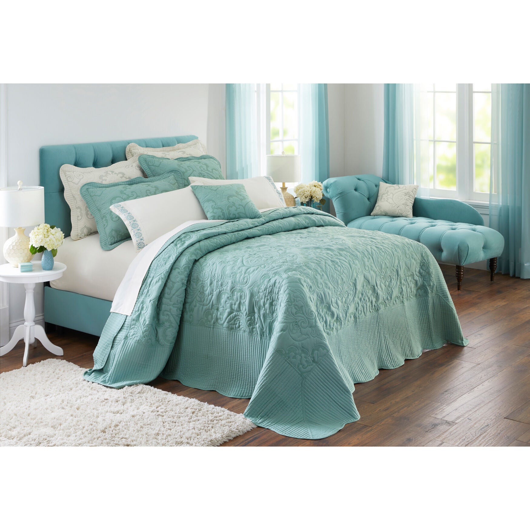Amelia Bedspread