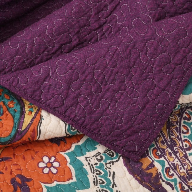 Nirvana Quilted Throw Blanket, , alternate image number 2