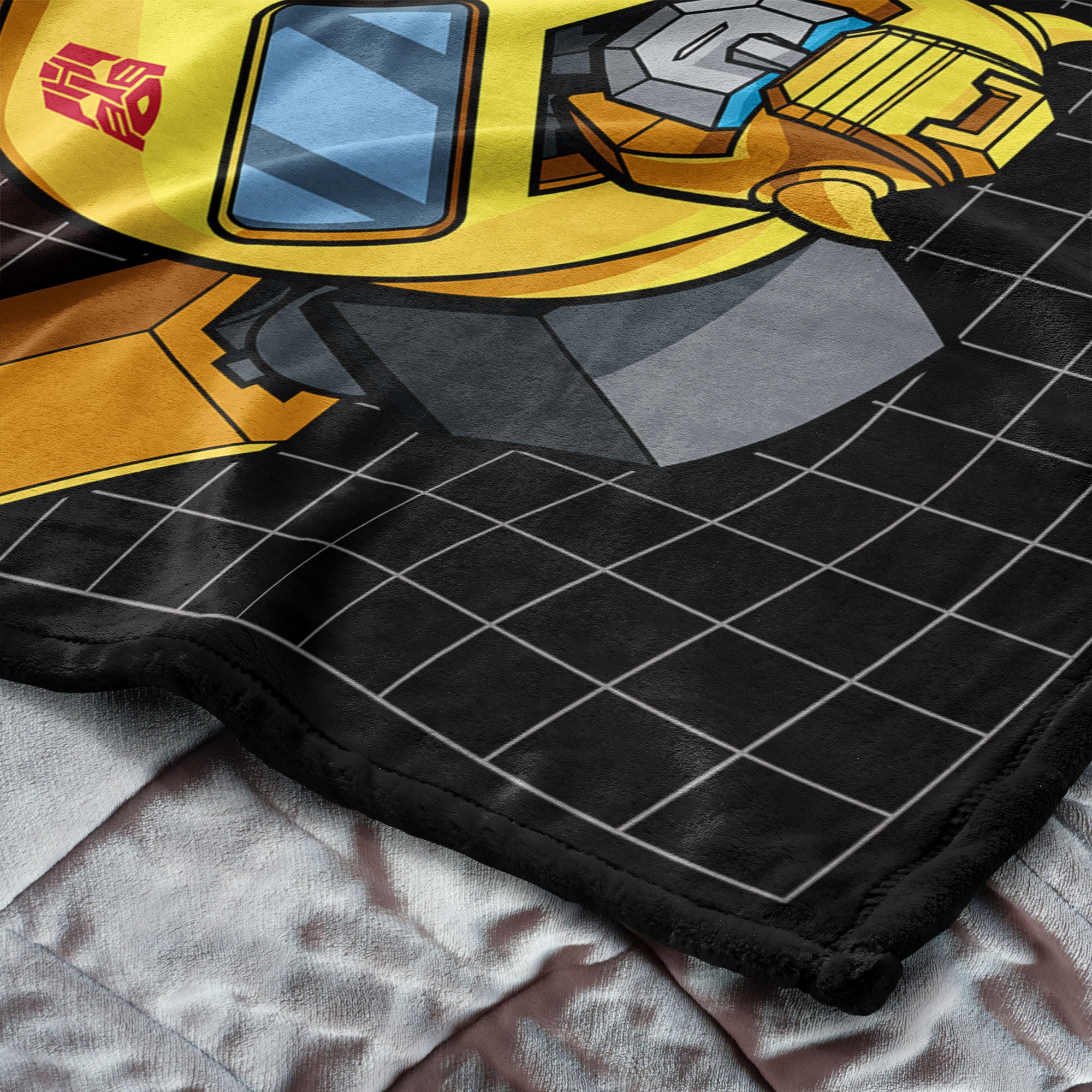 Hasbro Transformers G1 Grid Bumblebee Silk Touch Throw Blanket 40X50 Inches, RED, alternate image number 4