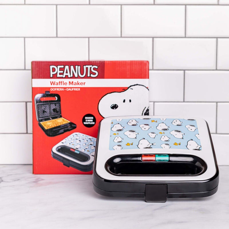 Peanuts Snoopy & Woodstock Square Waffle Maker, WHITE, alternate image number 5