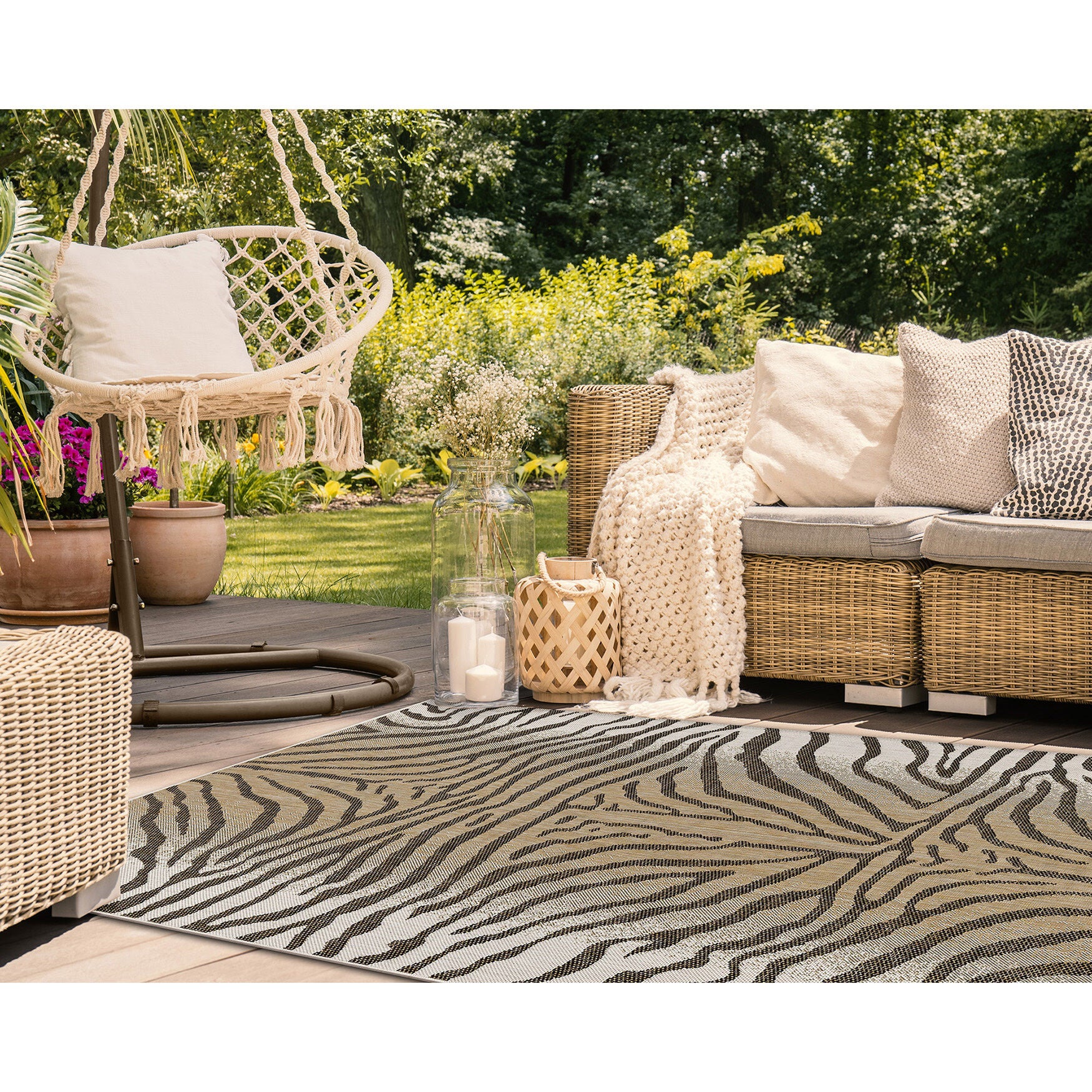 Carmel Zebra Indoor/Outdoor Area Rug Sand, , alternate image number 5
