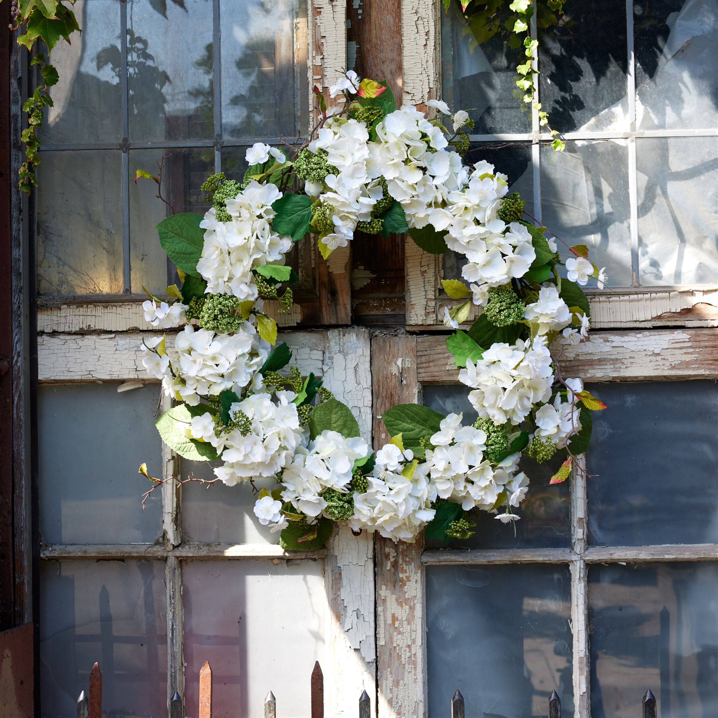 Hydrangea and Seedum Floral Wreath 32IND, WHITE GREEN, alternate image number 1