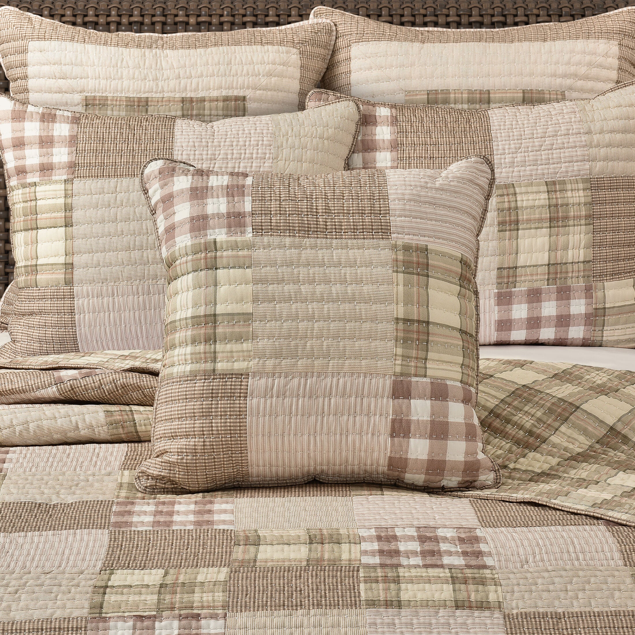 MAYFAIR QUILT 20 inches SQUARE QUILTED DECORATIVE THROW PILLOW, BLUSH, hi-res image number 0