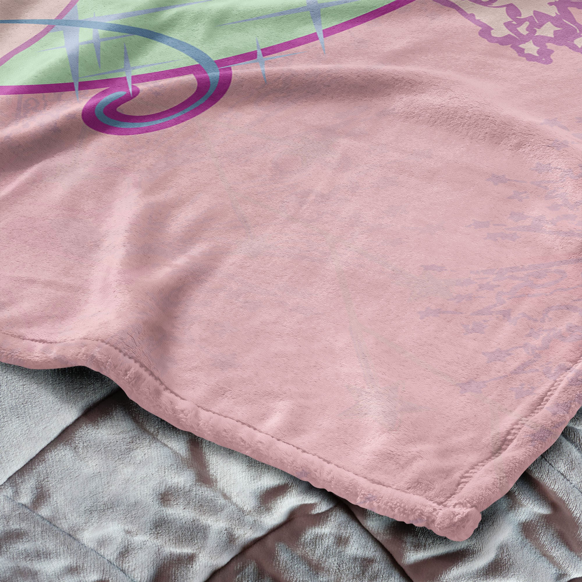 Warner Bros. The Wizard of Oz Glinda Pattern Silk Touch Throw Blanket 50x60 Inches, PINK, alternate image number 4