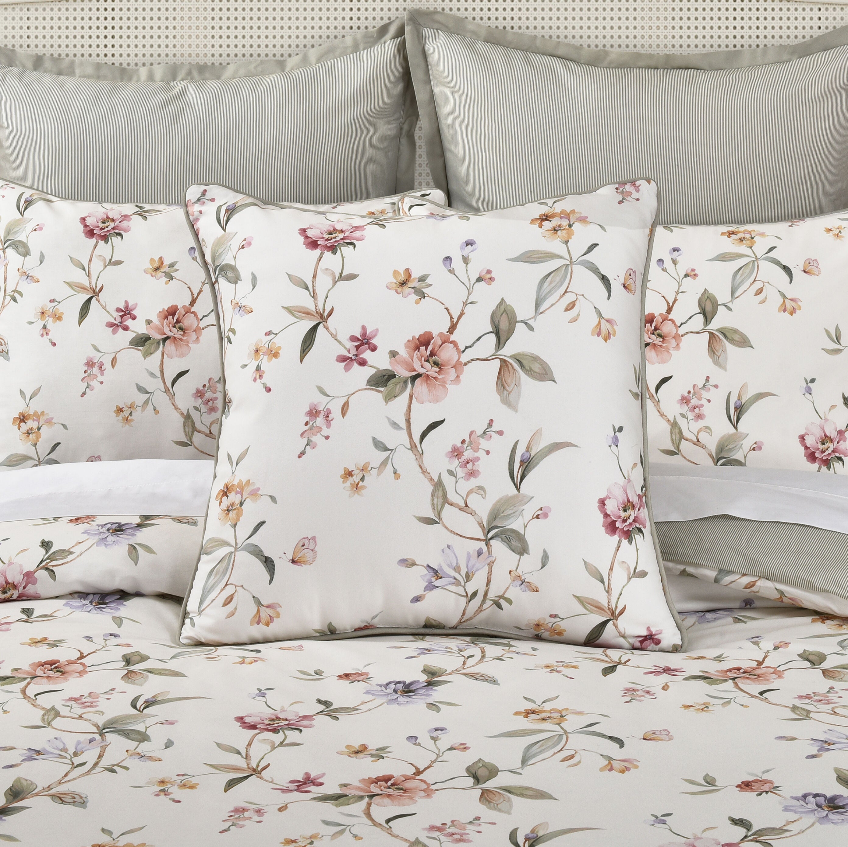 CLARICE 20 inches SQUARE DECORATIVE THROW PILLOW, IVORY, alternate image number 2