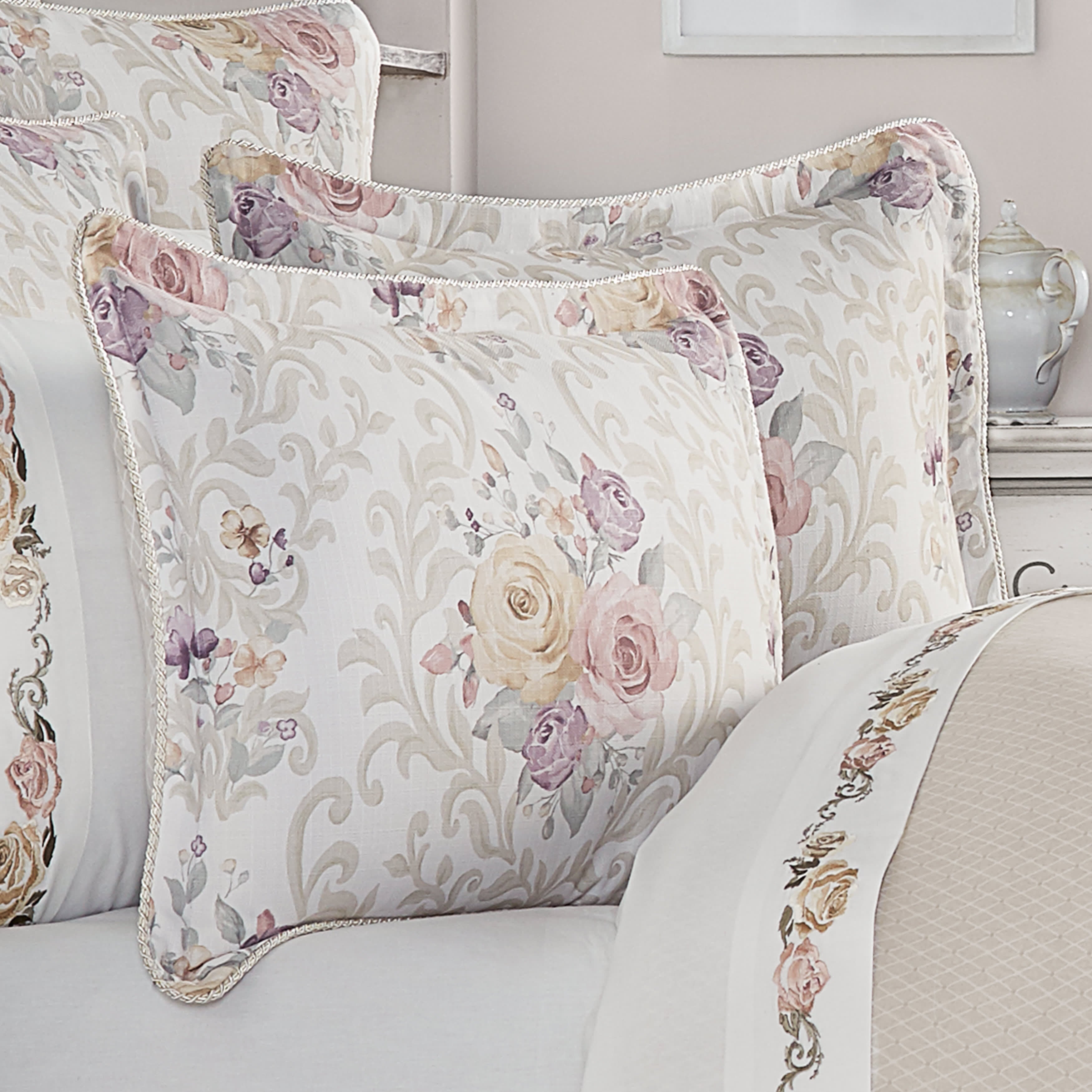 Chardonnay 4 Piece Comforter Set, IVORY, alternate image number 2