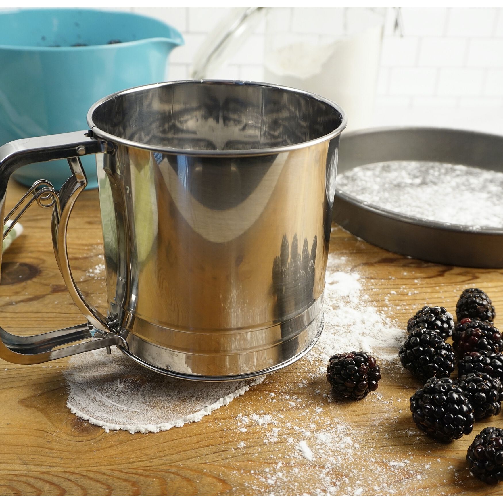 Triple Mesh Stainless Steel 5 Cup Flour Sifter, , alternate image number 2