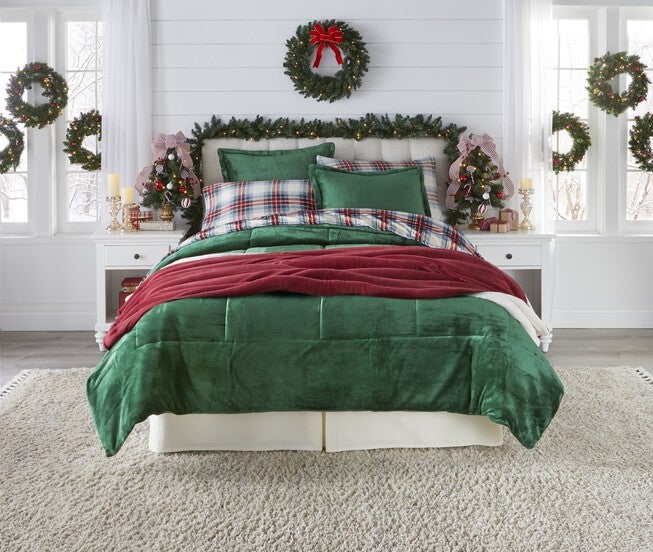 BH Studio Microfleece Comforter, , alternate image number null