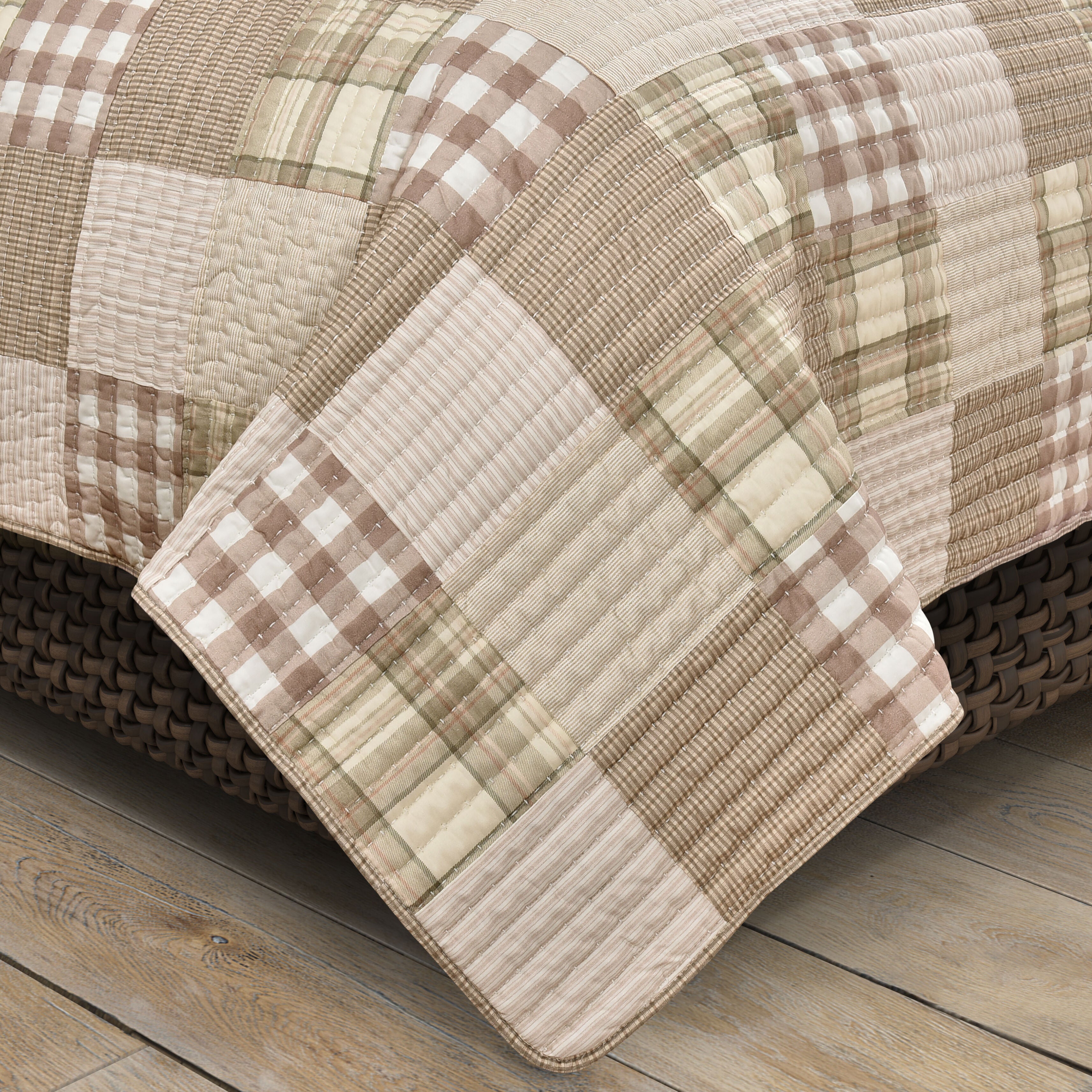 MAYFAIR QUILT QUILT, BLUSH, alternate image number 1