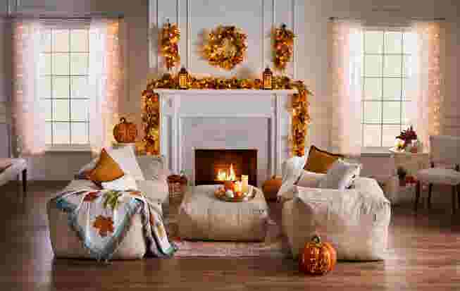 Living room with autumn decorations and patio furniture