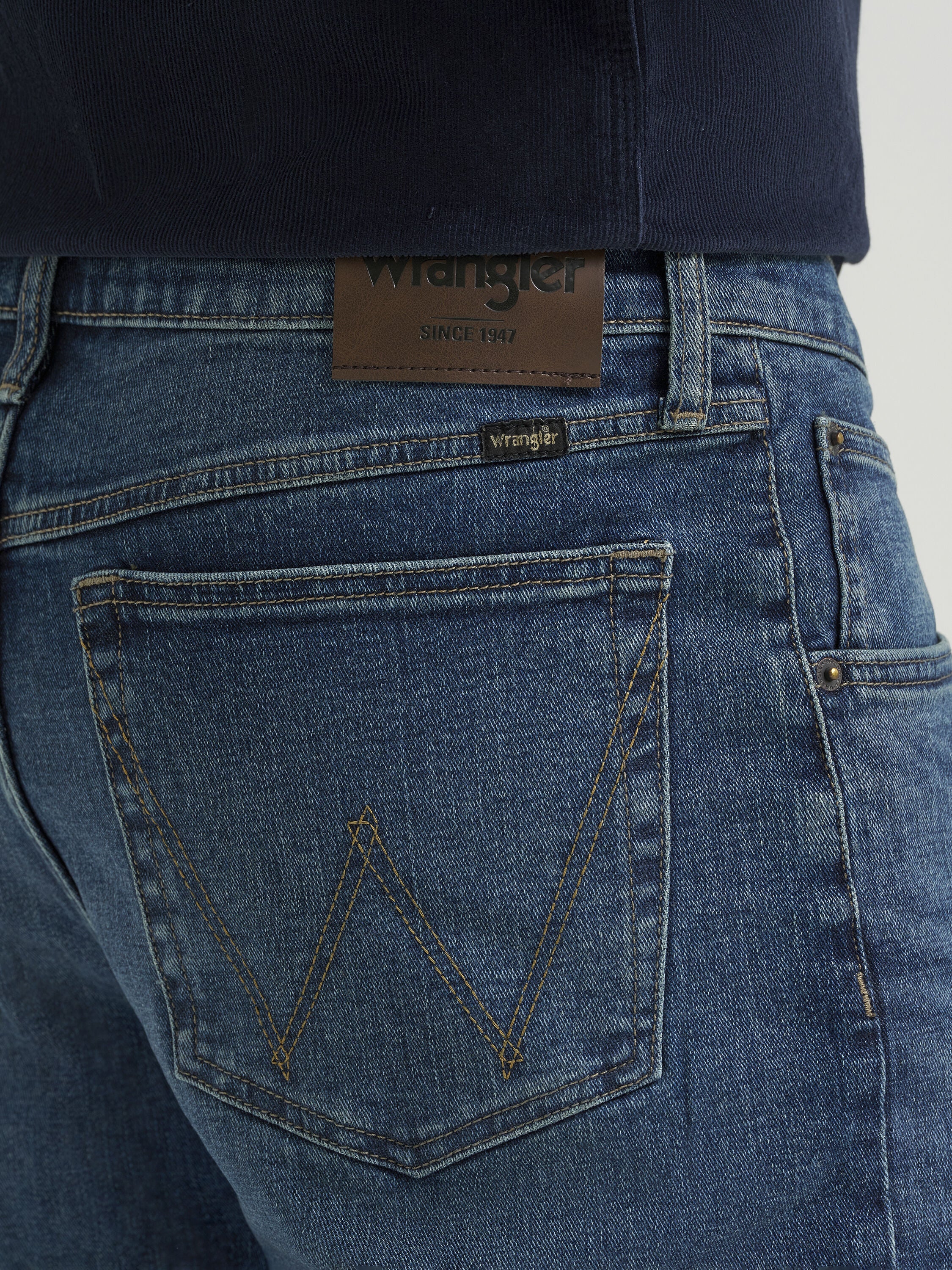 Wrangler Red Kabel Relaxed Bootcut Jean, DUNN, alternate image number 4