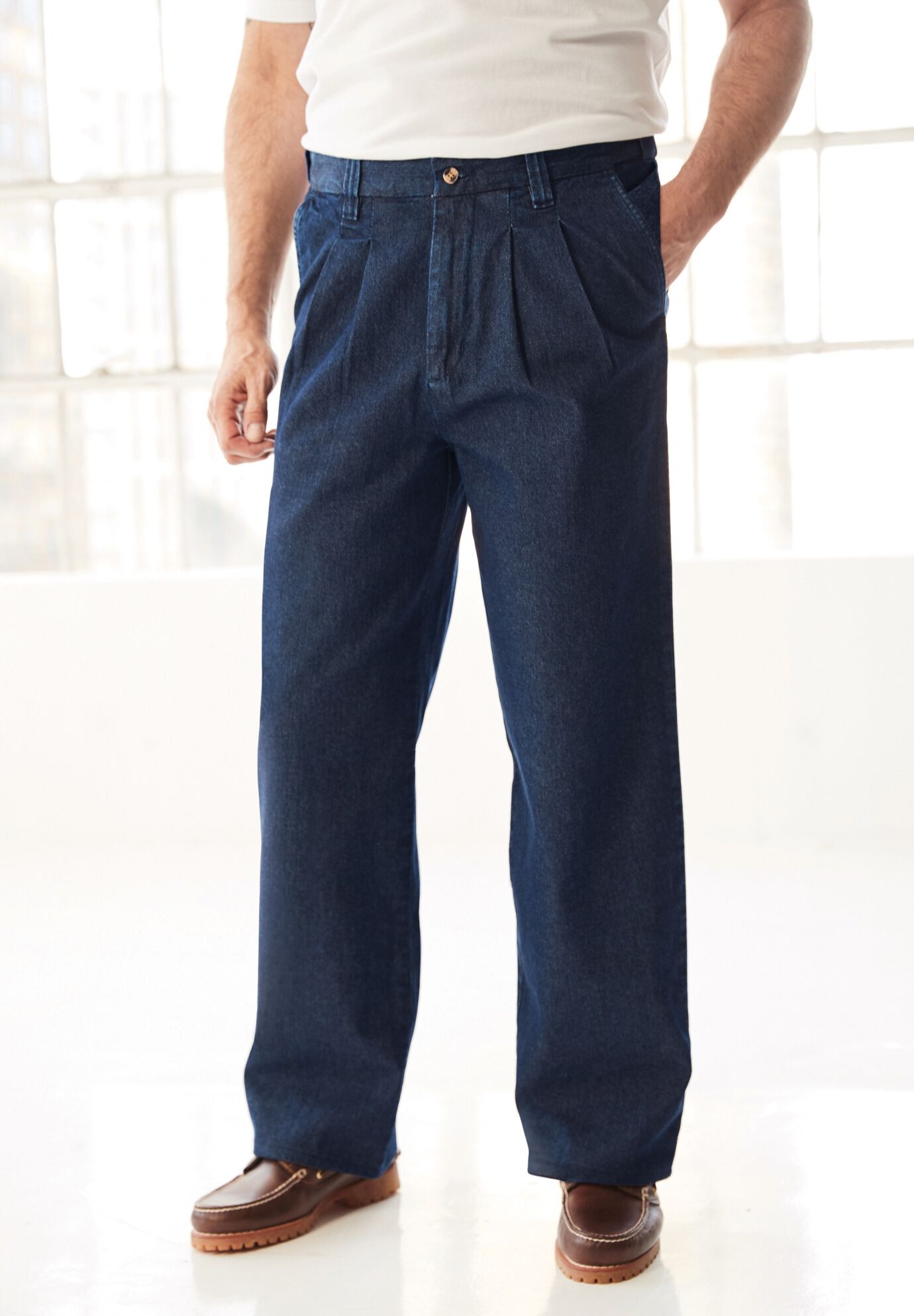 Men's pleated front denim pants 2025