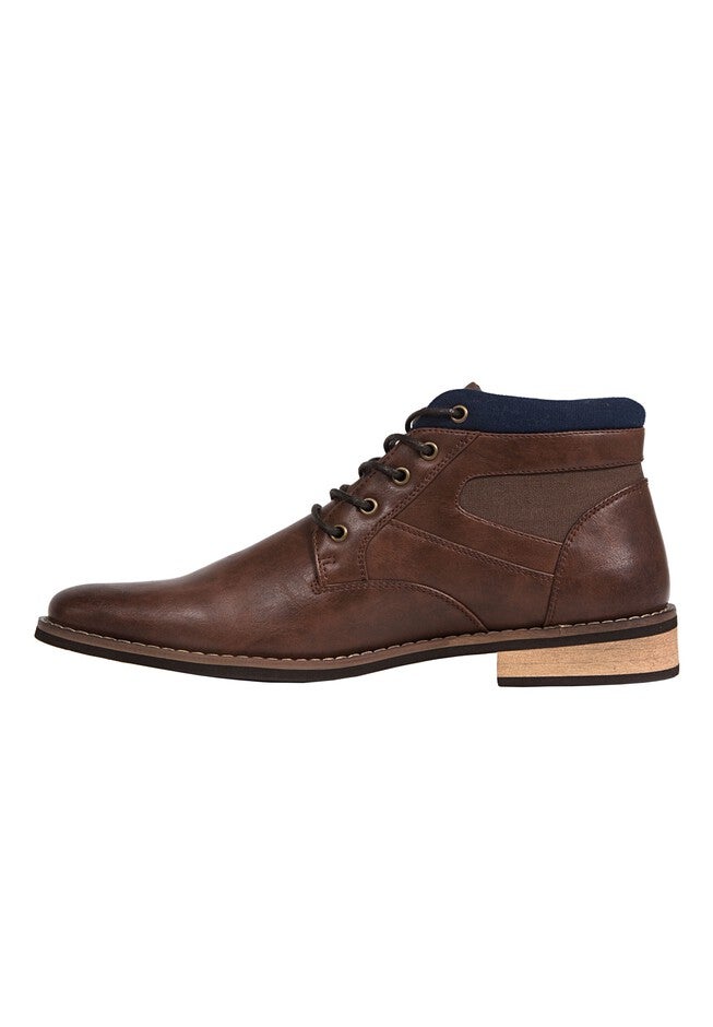 Deer Stags® Irvine Lightweight Memory Foam Chukka Boots, , alternate image number null