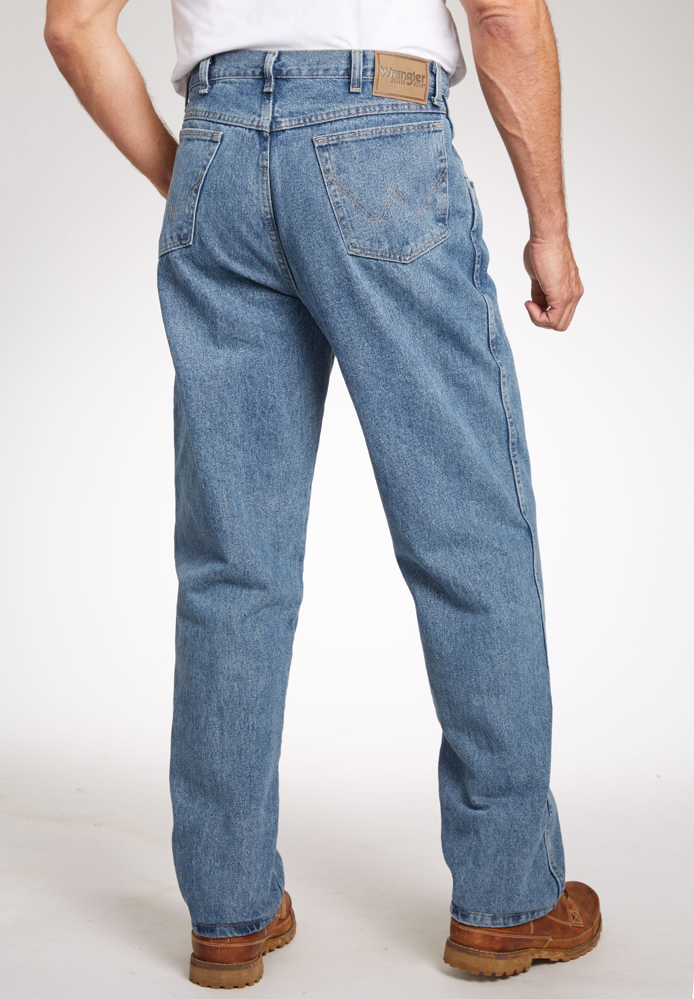 wrangler classic fit jeans