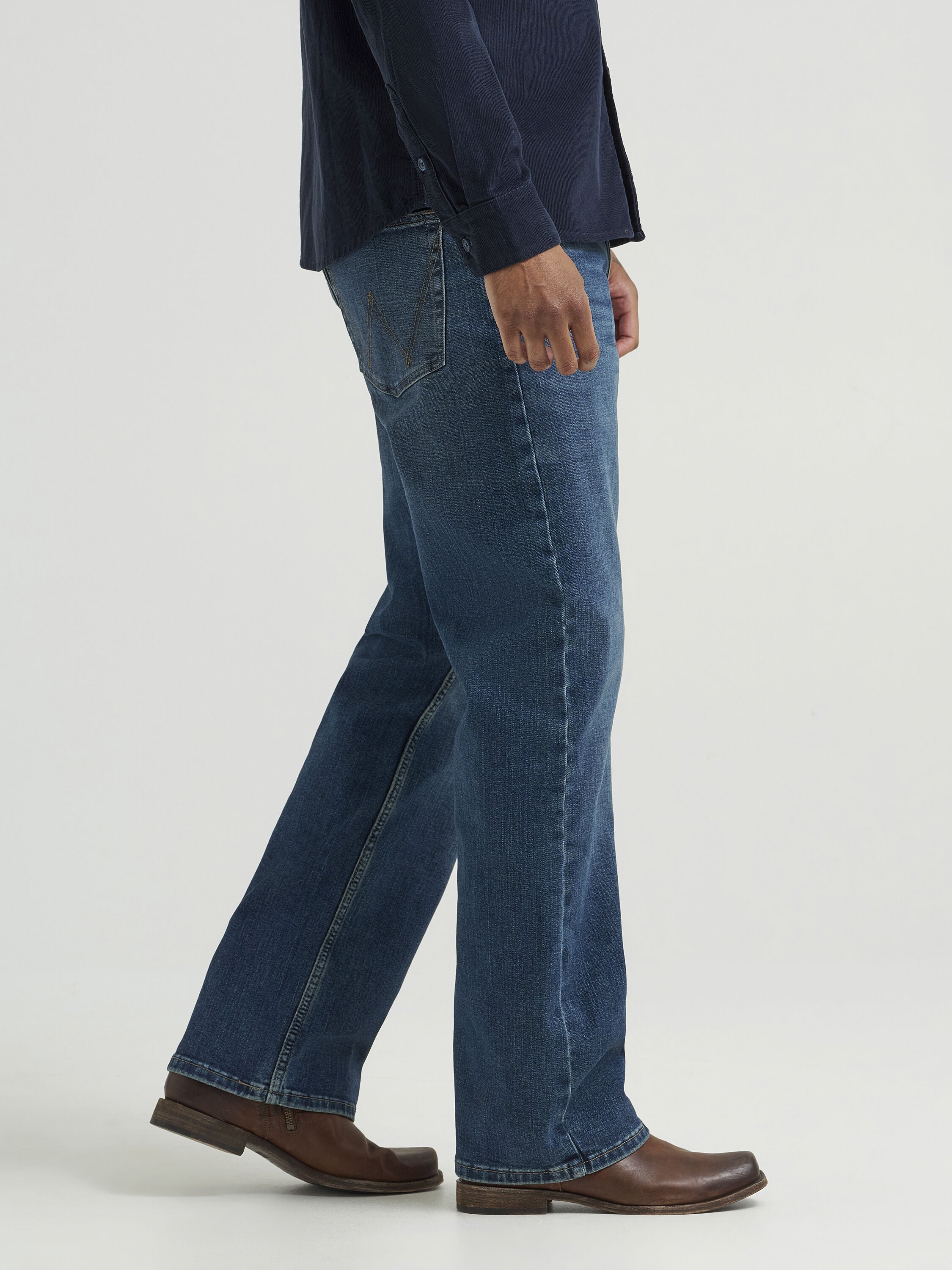 Wrangler Red Kabel Relaxed Bootcut Jean, DUNN, alternate image number 3