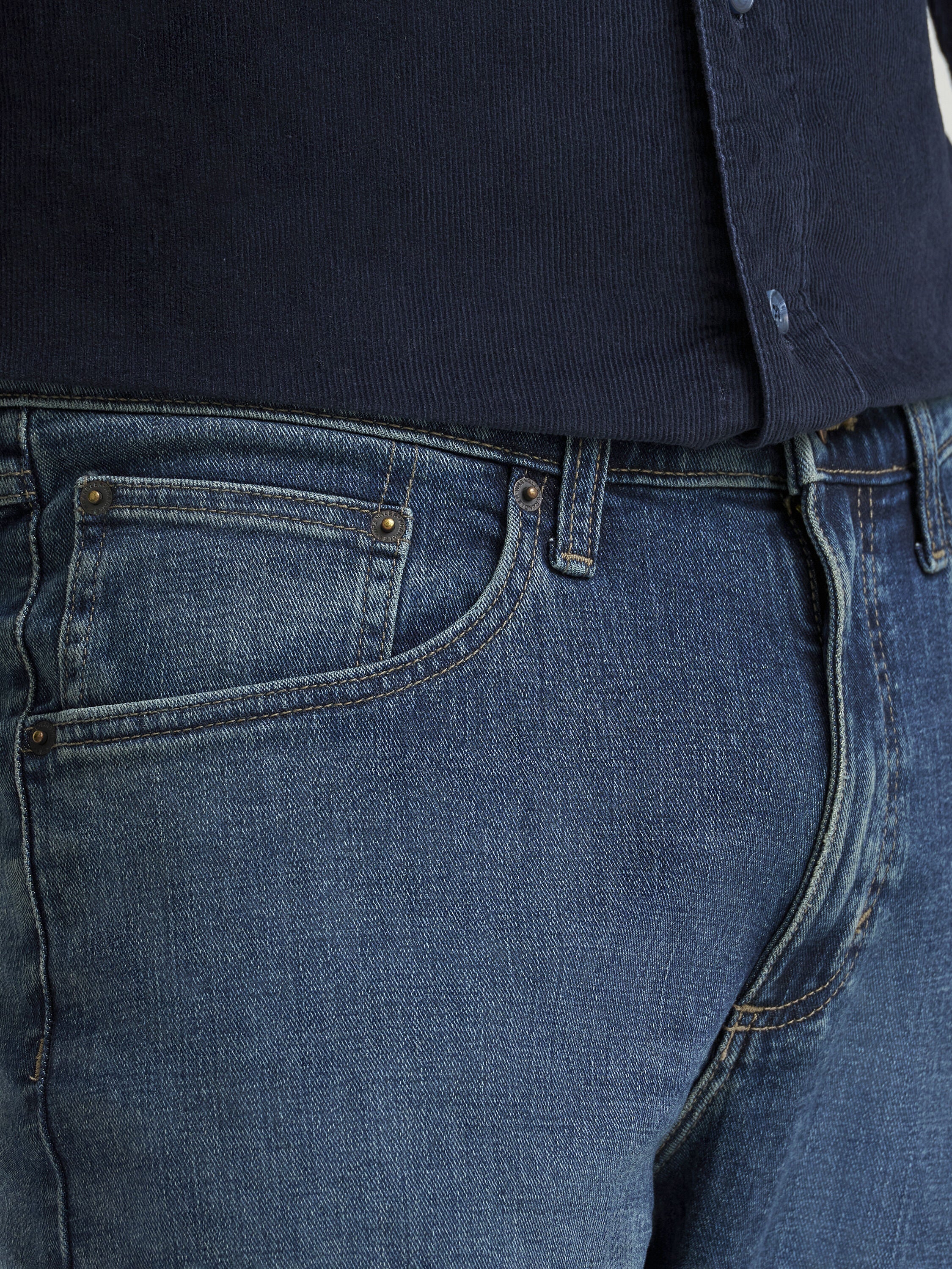 Wrangler Red Kabel Relaxed Bootcut Jean, DUNN, alternate image number 5