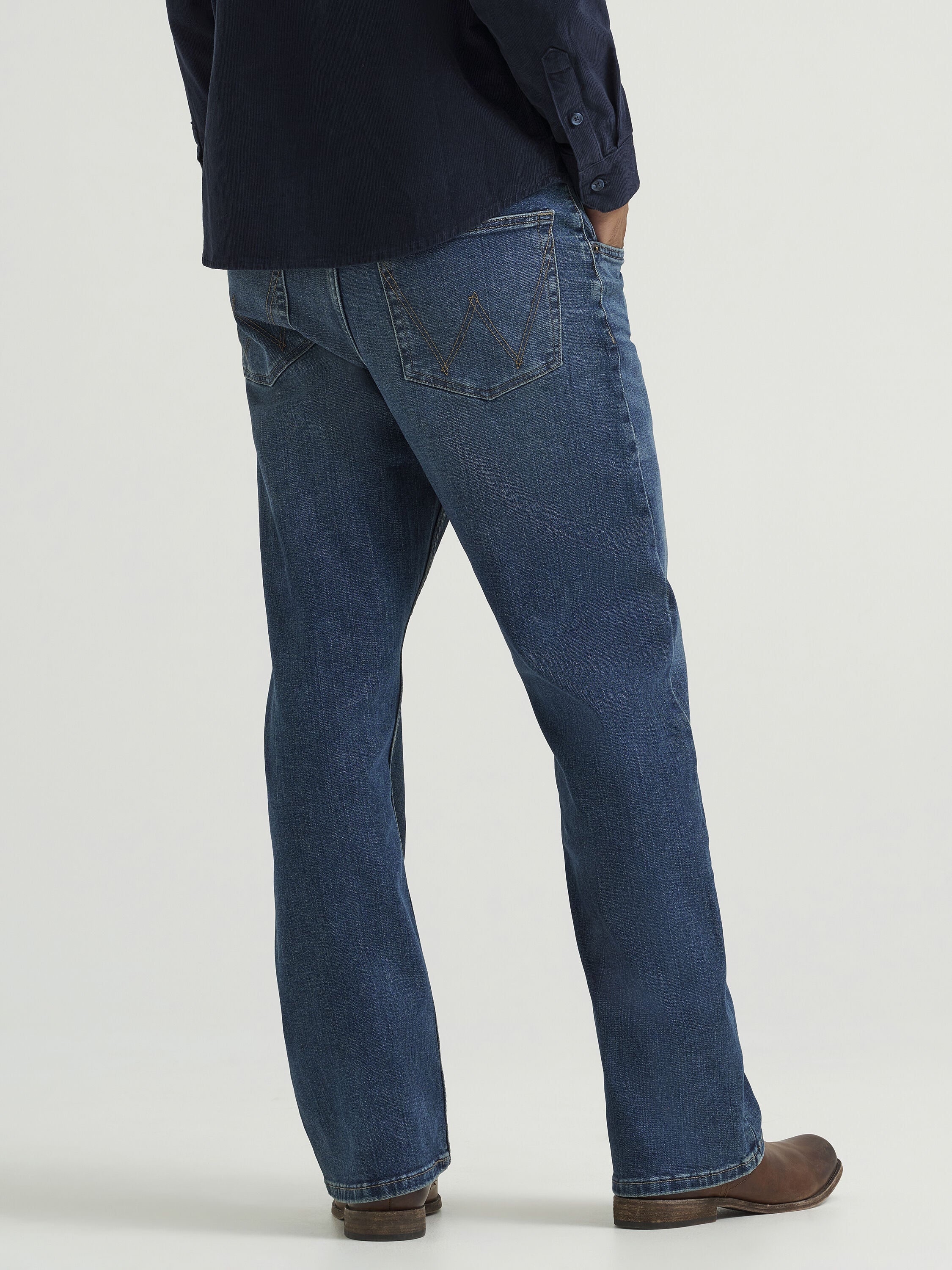 Wrangler Red Kabel Relaxed Bootcut Jean, DUNN, alternate image number 2