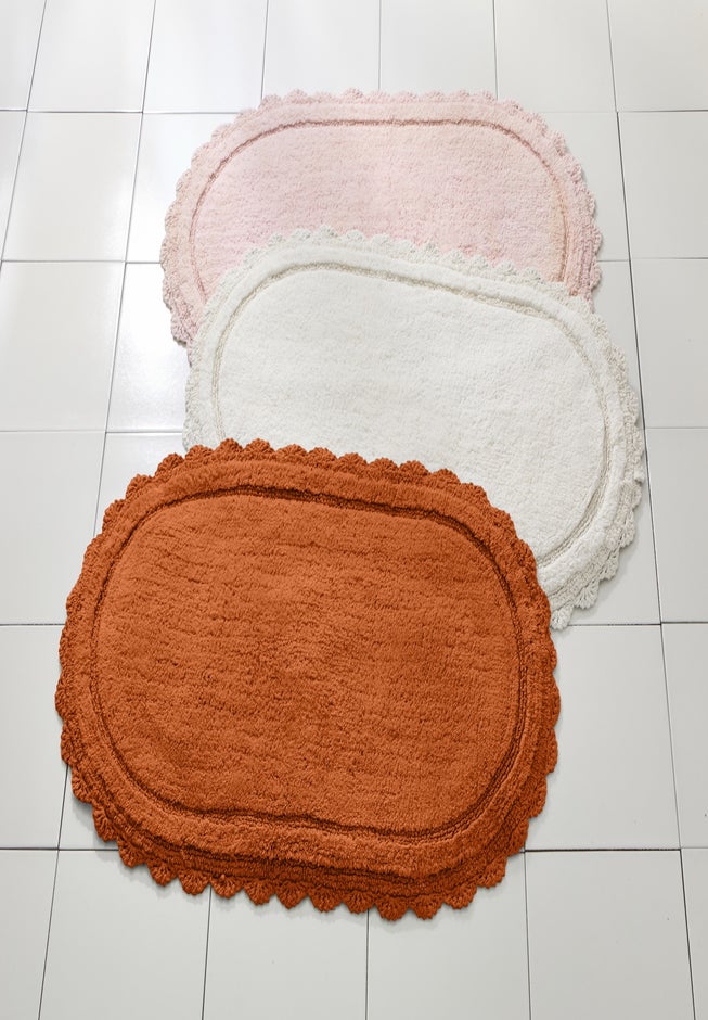 Half Round Crochet Bath Mat  image number 0
