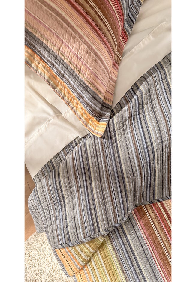 Maya Bedspread image number 4