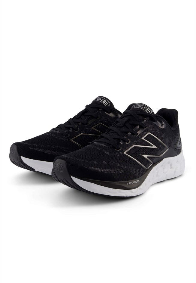 New Balance&reg; M680 V8 Shoe image number 2