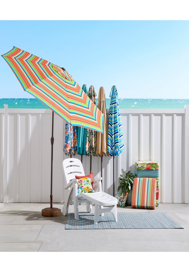 7½’ Tilt-And-Crank Umbrella image number 1