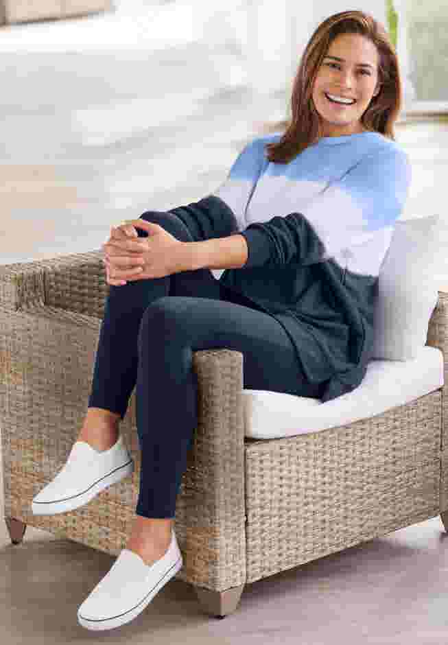 Tie-dyed knit sweatshirt tunic image number 7